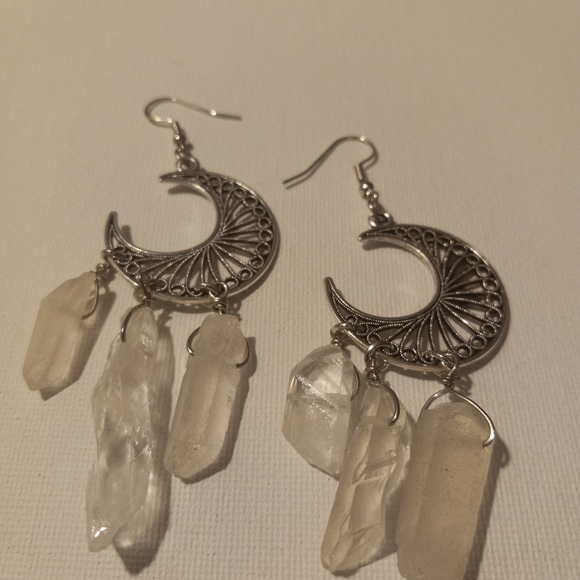 ๐ crecent moon quartz crystal earings - Picture 6 of 13